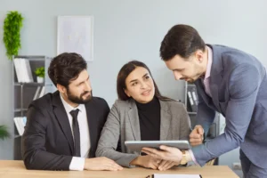 Cómo conseguir clientes como asesor de seguros estrategias efectivas que sí funcionan
